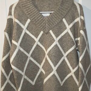 Abercrombie & Fitch Oversized Boucle Sweater in a Tan Diamond Pattern